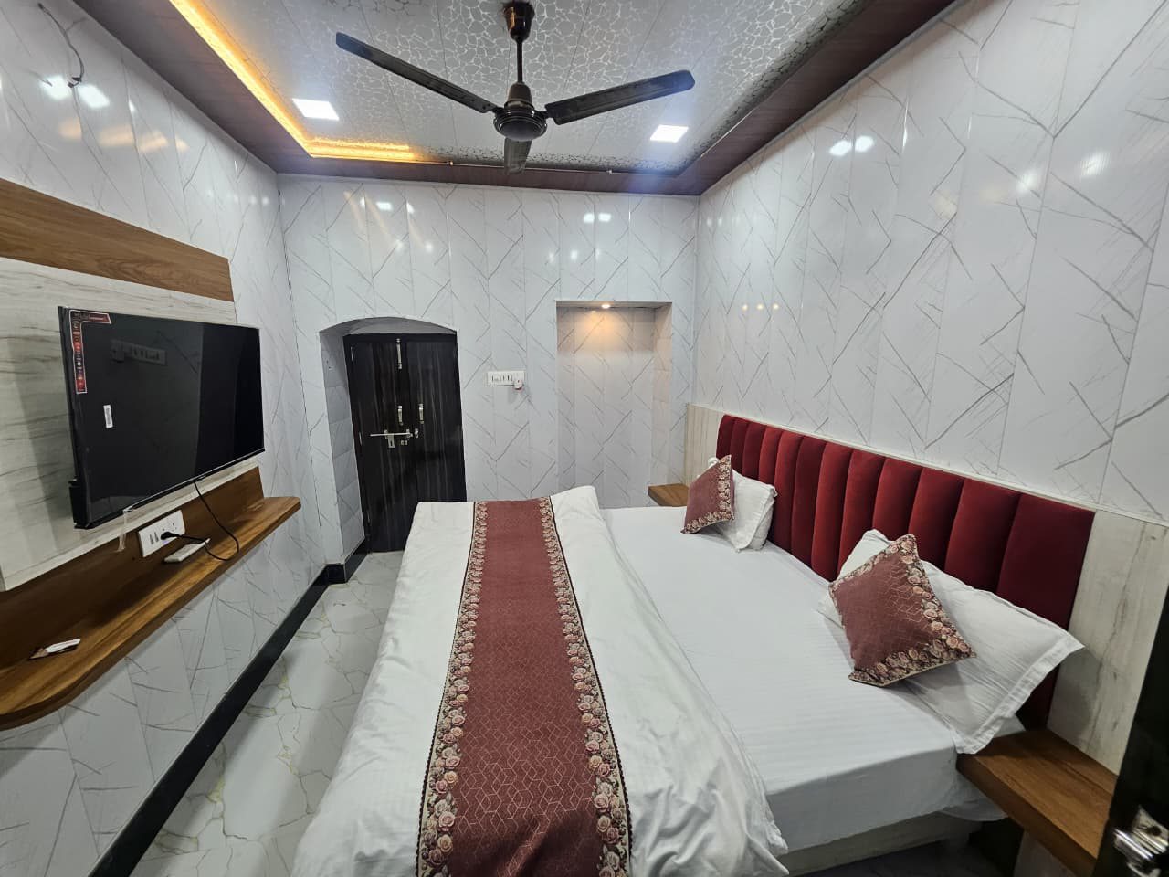 Hotel Kanchan Bhawan Ayodhya